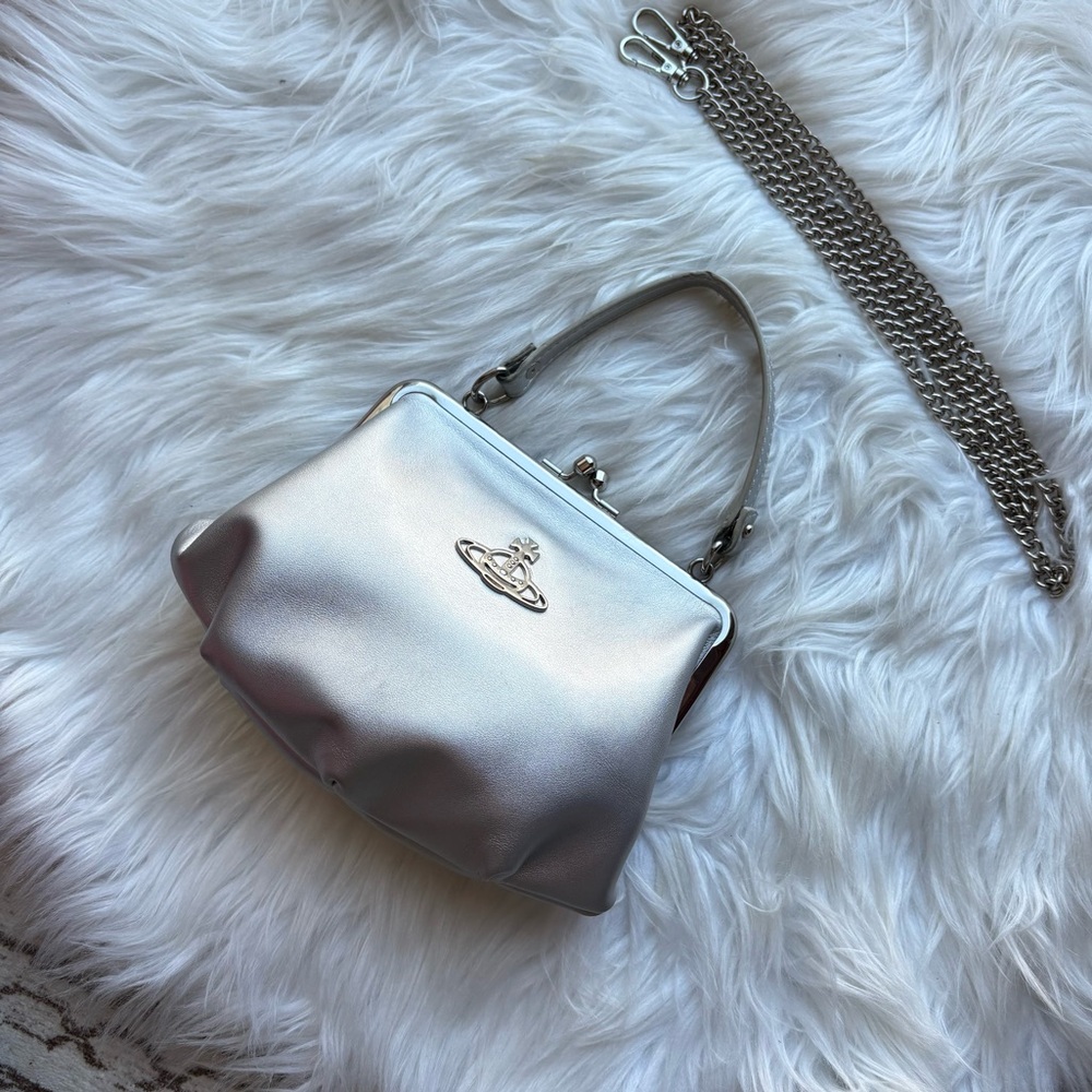 Vivienne Westwood Granny Frame Purse in Silver